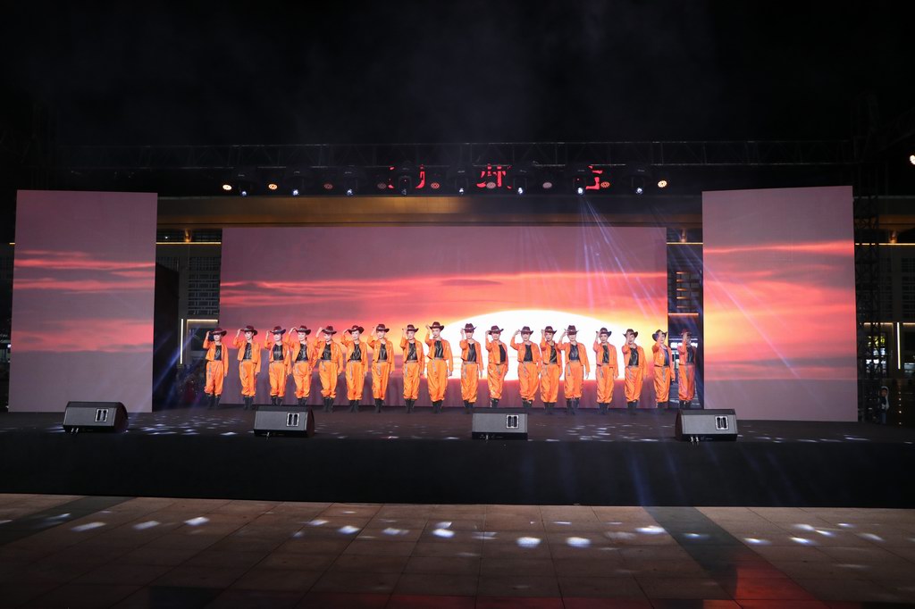 舞蹈《走在阳光下》（2025年9月19日荆楚四季村晚视频）