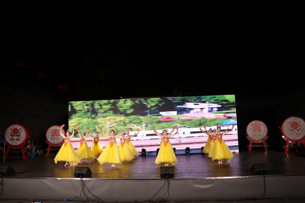 舞蹈《逐梦前行》（2025年9月24日荆楚四季村晚视频）